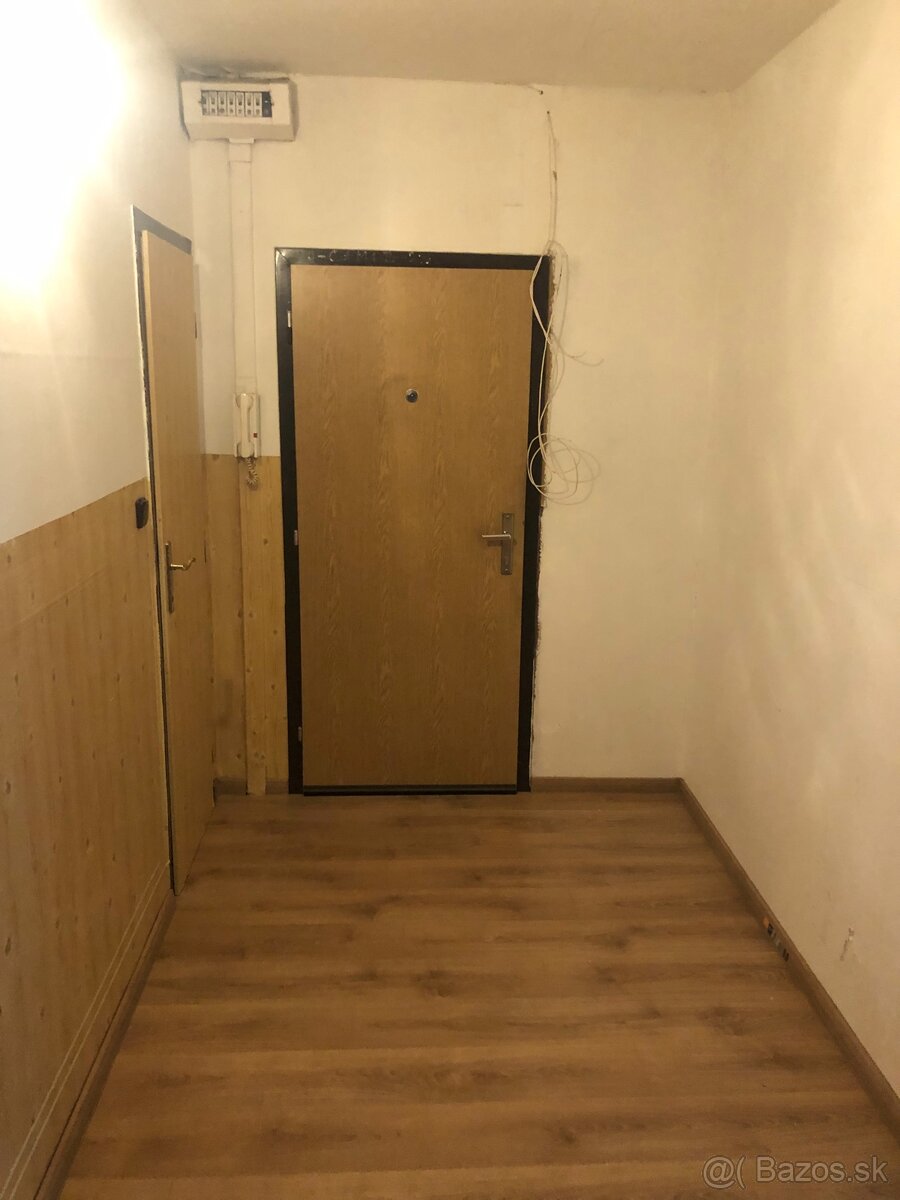 Prenájom 3,5izbovy byt - 2