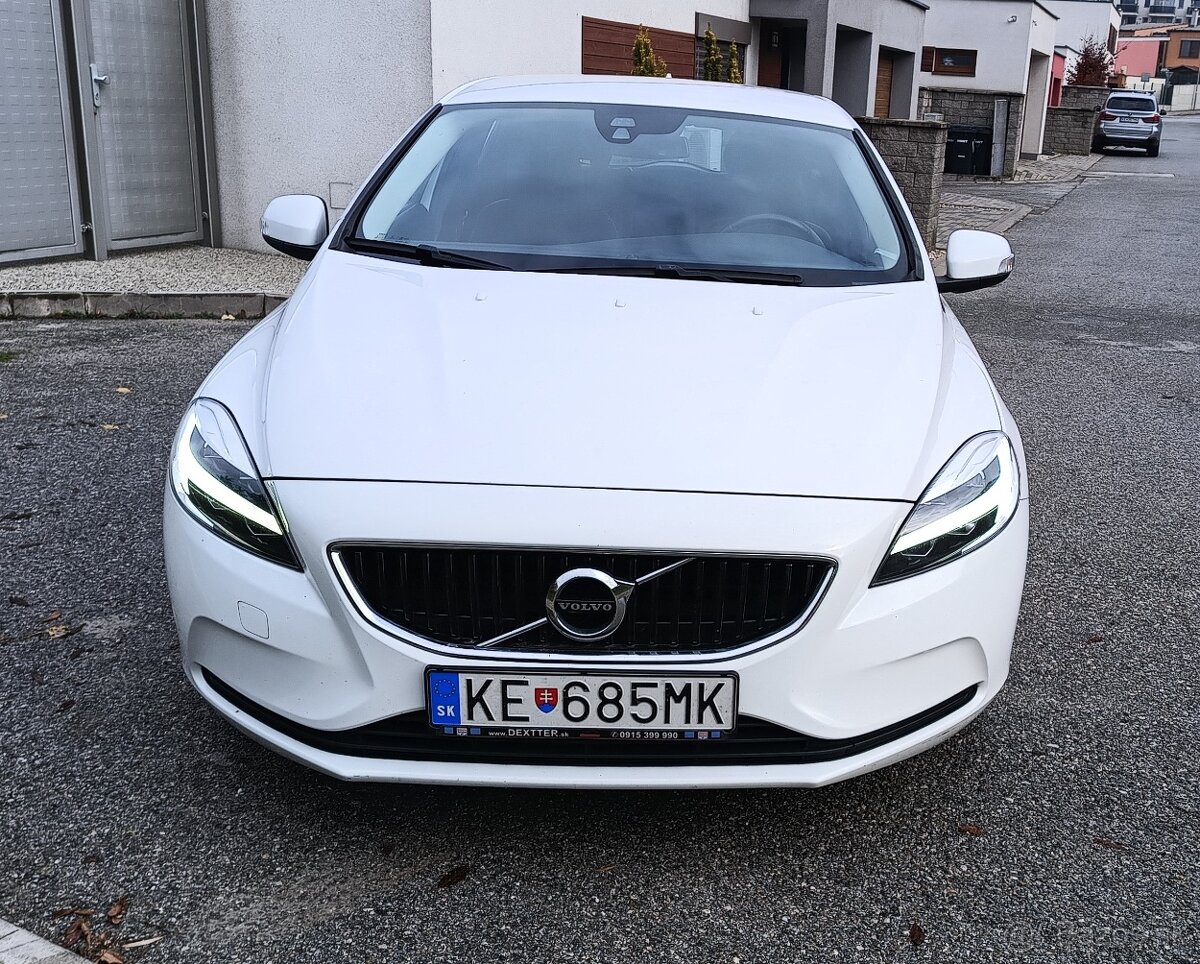 Volvo V40 D2 2.0L 120k Volvo V40 88kW M6 - 2