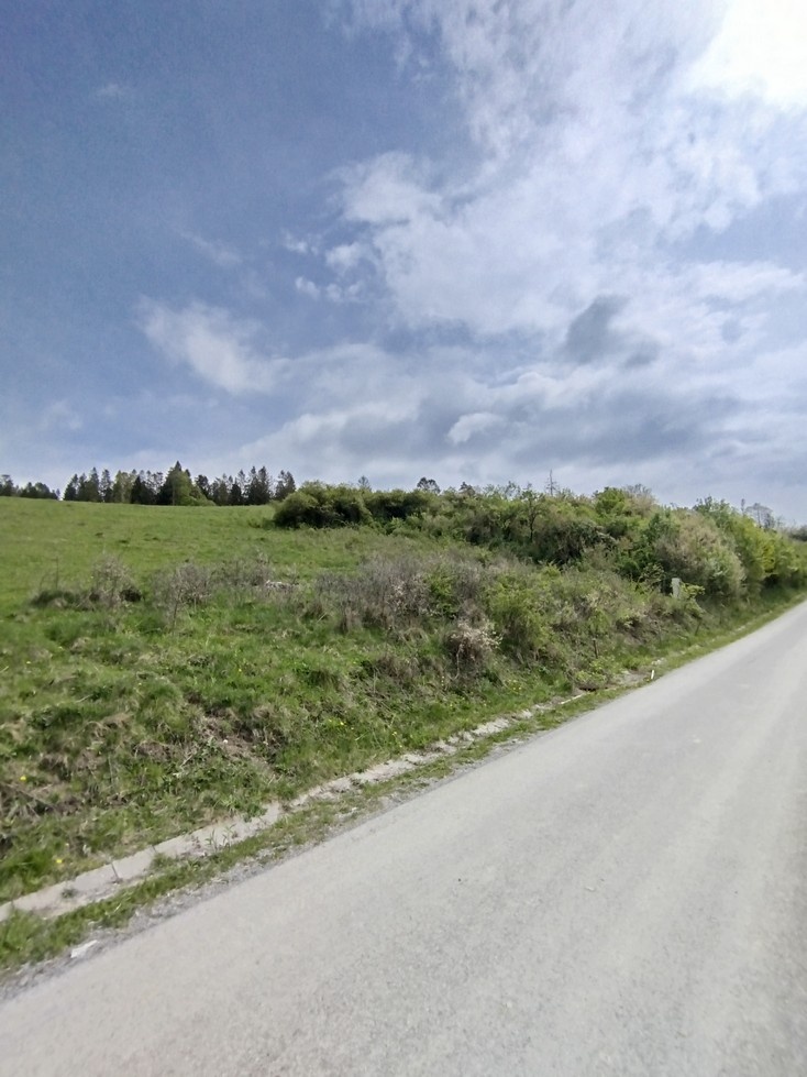 Stavebný pozemok v obci Snežnica - 2