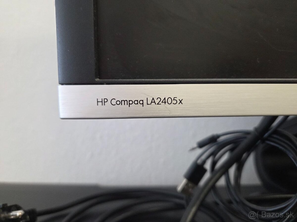 Predám monitor HP Compaq LA2405x - 2