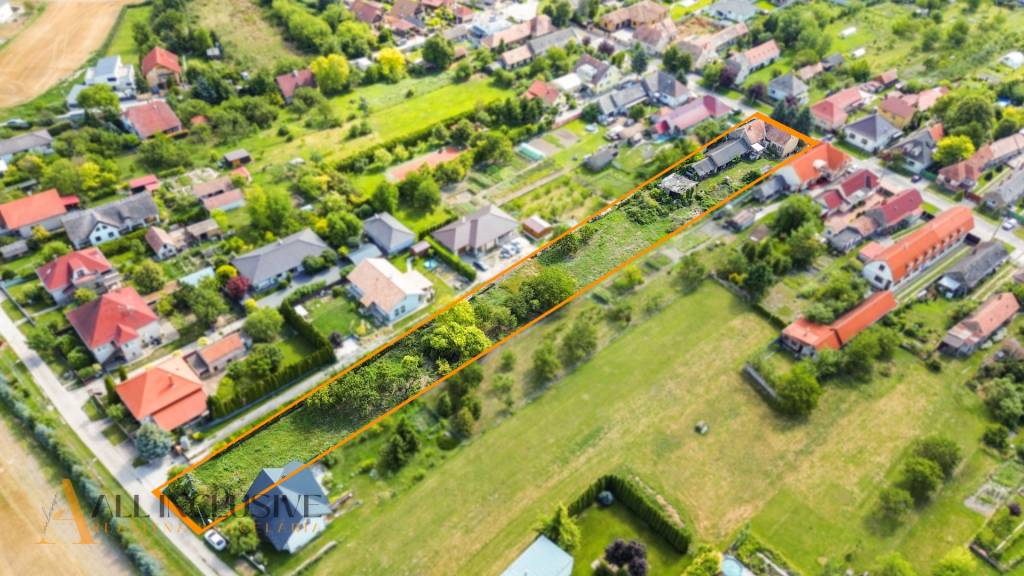 ALL INCLUSIVE | NA PREDAJ 38-ÁROVÝ STAVEBNÝ POZEMOK, BÁČ - 2