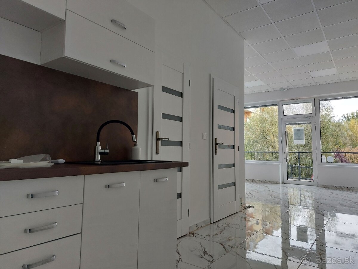 Prenájom nebytový priestor 37 m2 Urban park Trenčín Juh - 2