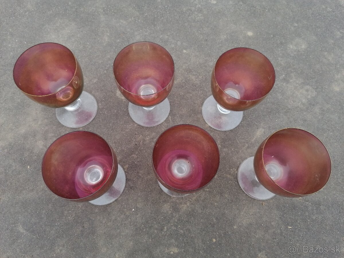 Predám sklenené poháre na víno z brusnicového skla - 2