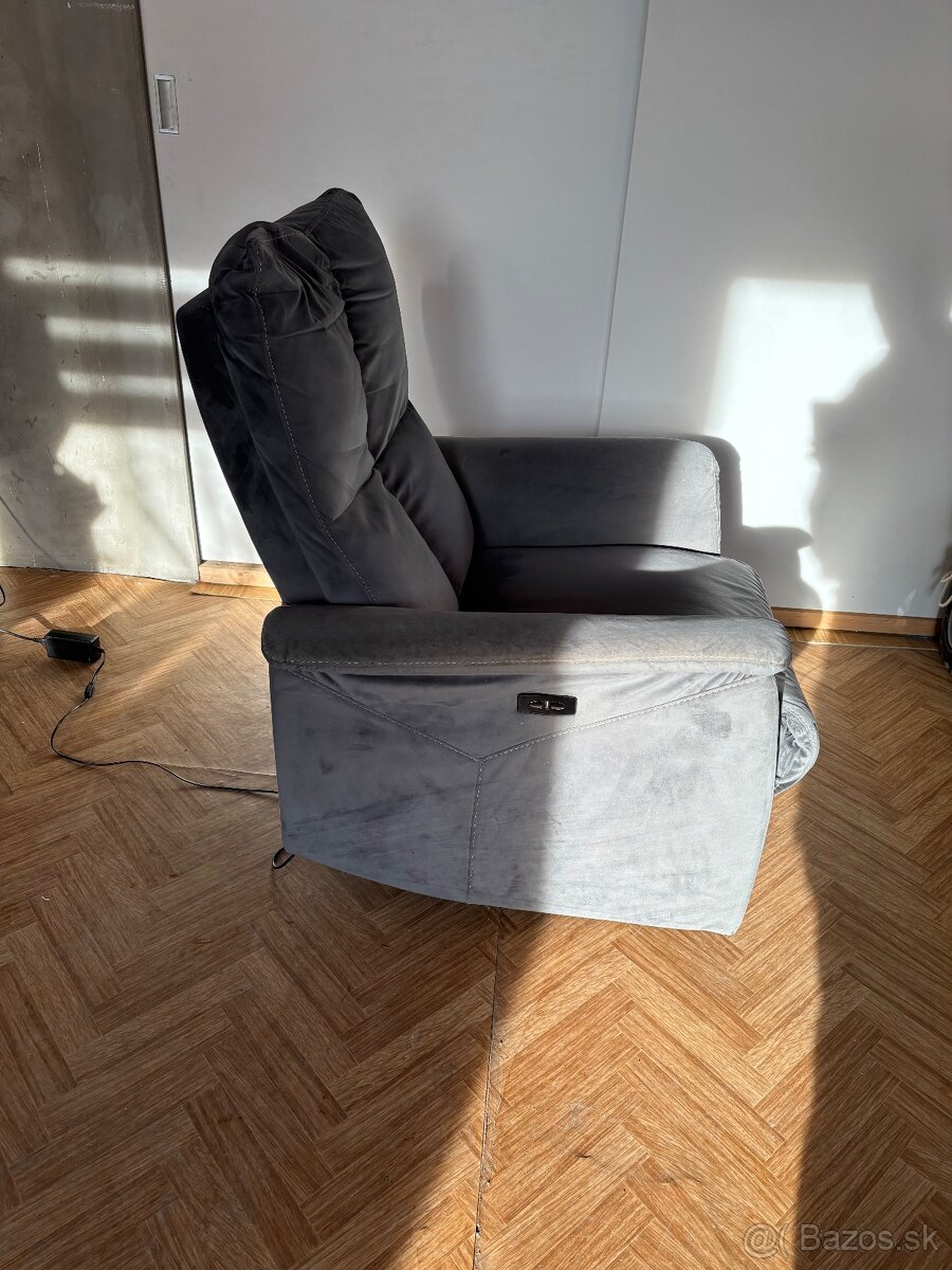 Polohovateľné kreslo - 2