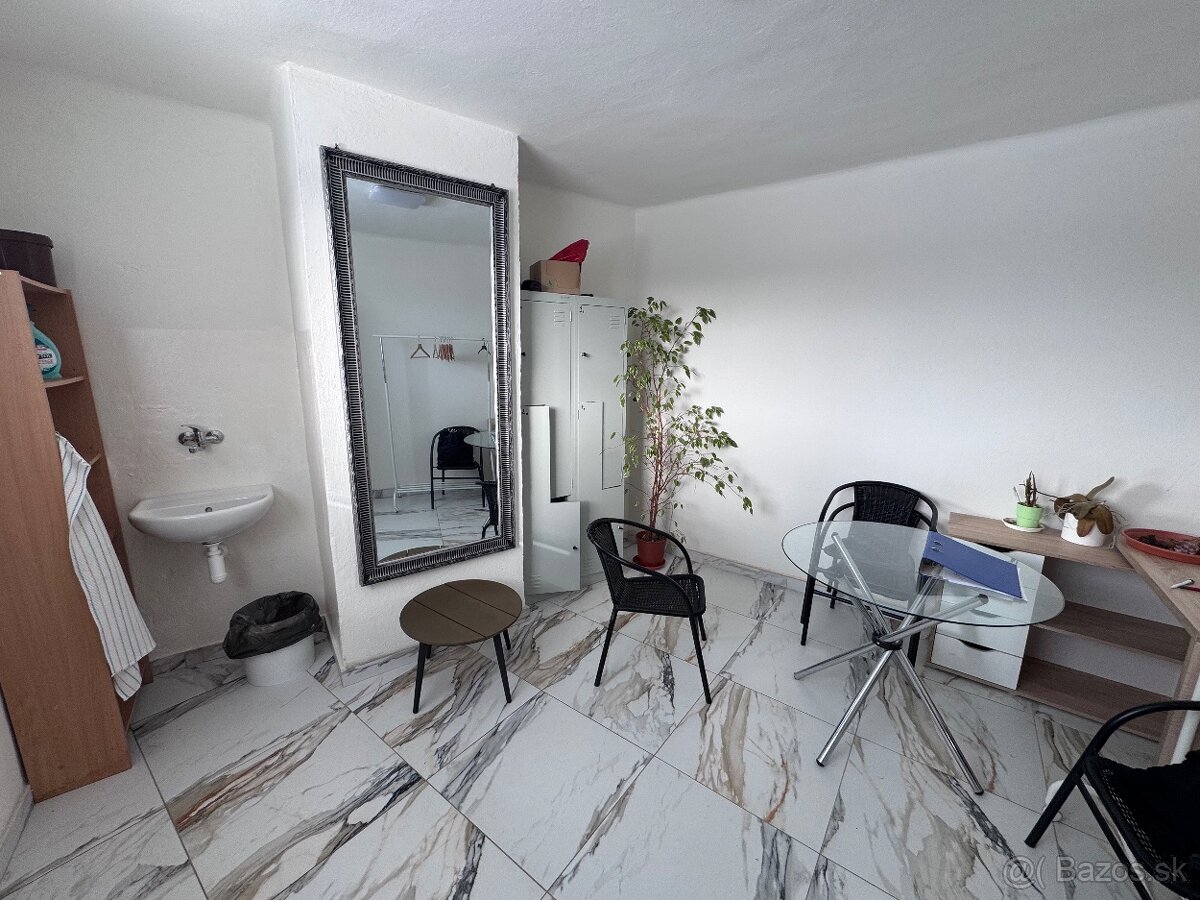 Ponukam priestor na prenajom - 2