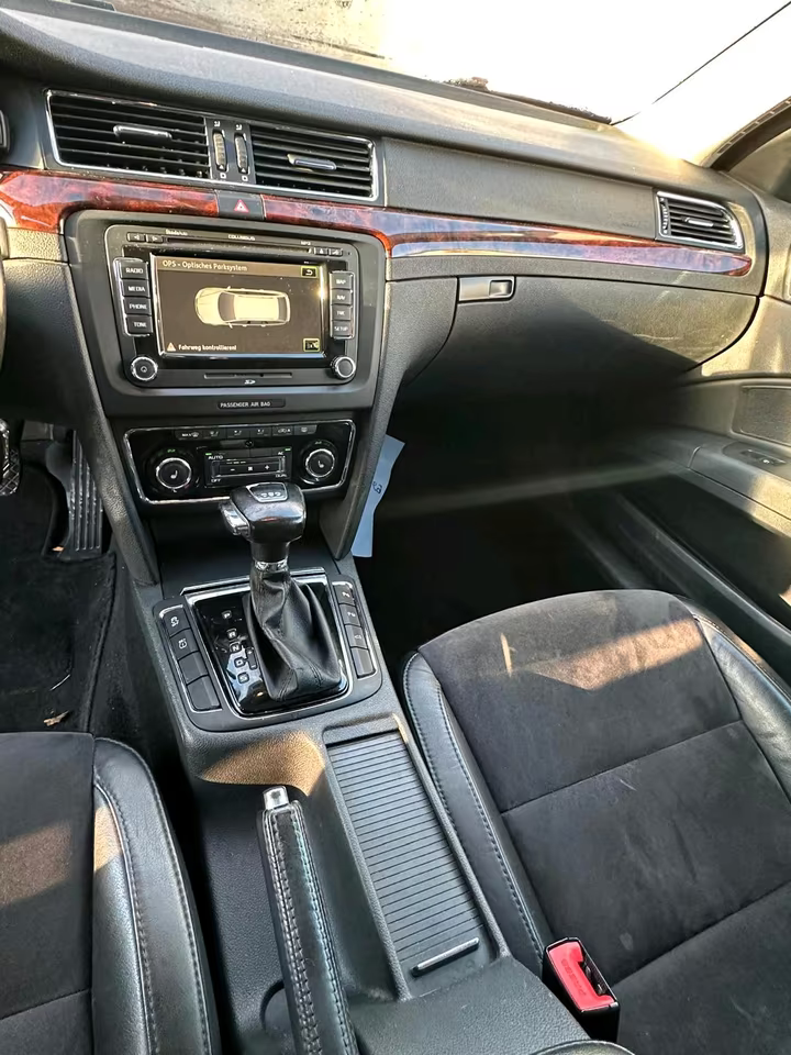 Škoda Superb Combi ELEGANCE 2.0TDi CR DSG - 2