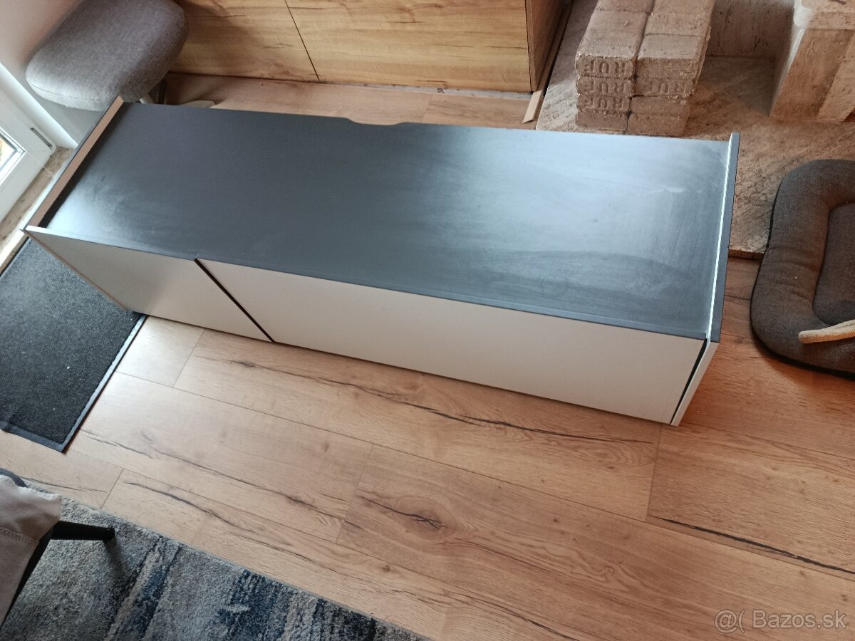 Komoda pod televízor - 2