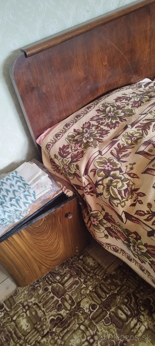 Starožitný nábytok - 2