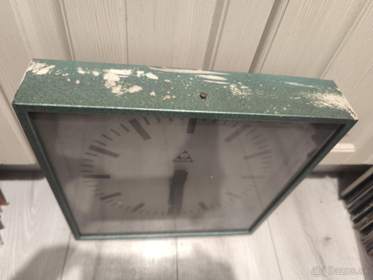 Hodiny Pragotron C30 - 2