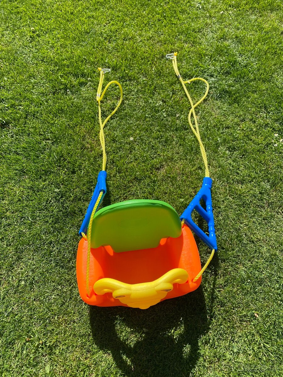 Predam detsku pevnu plastovu hupačku. - 2