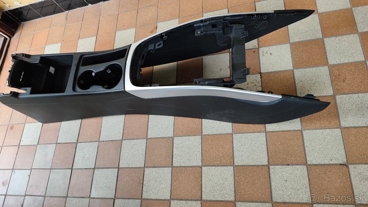 Stredový tunel Audi A4 B8 - 2