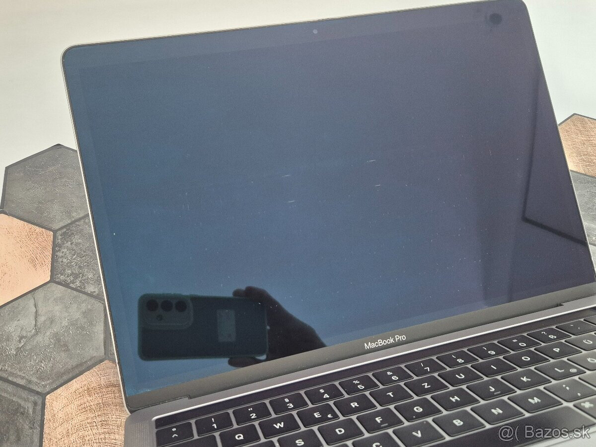 MacBook Pro 13" 2018 8/512GB Šedý | ZÁRUKA - 2
