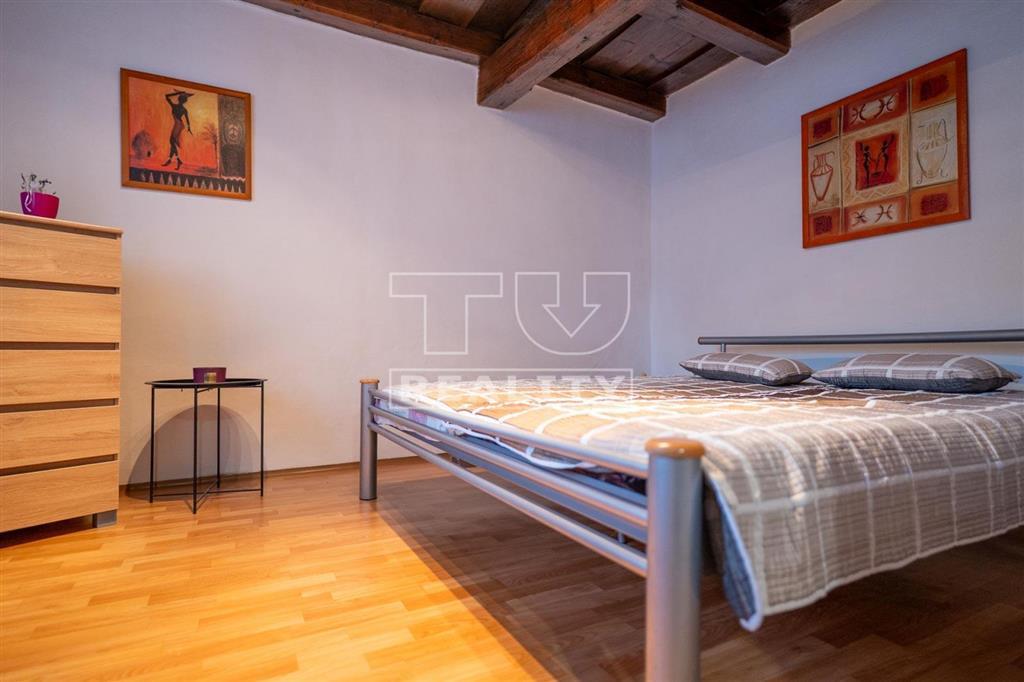 TUreality ponúka krásny dom s obrovským pozemkom v... - 2