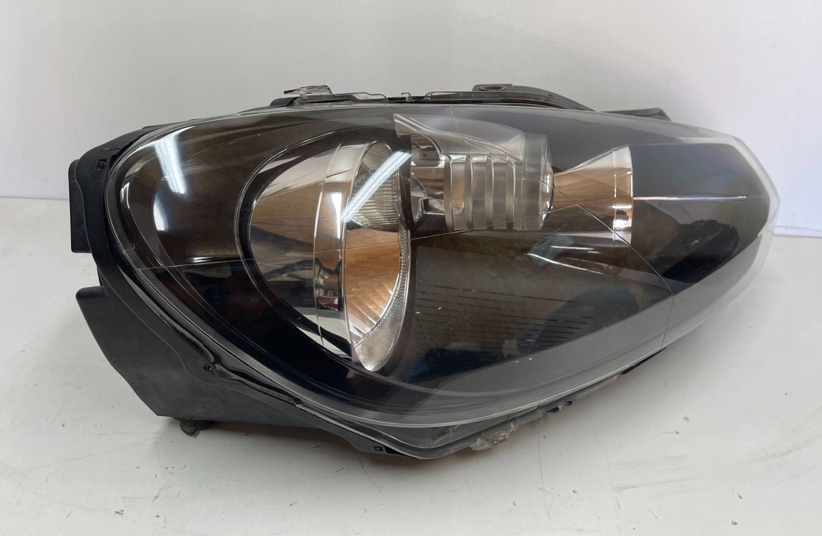 VW golf VI 6 2008- pravé predné svetlo - 2