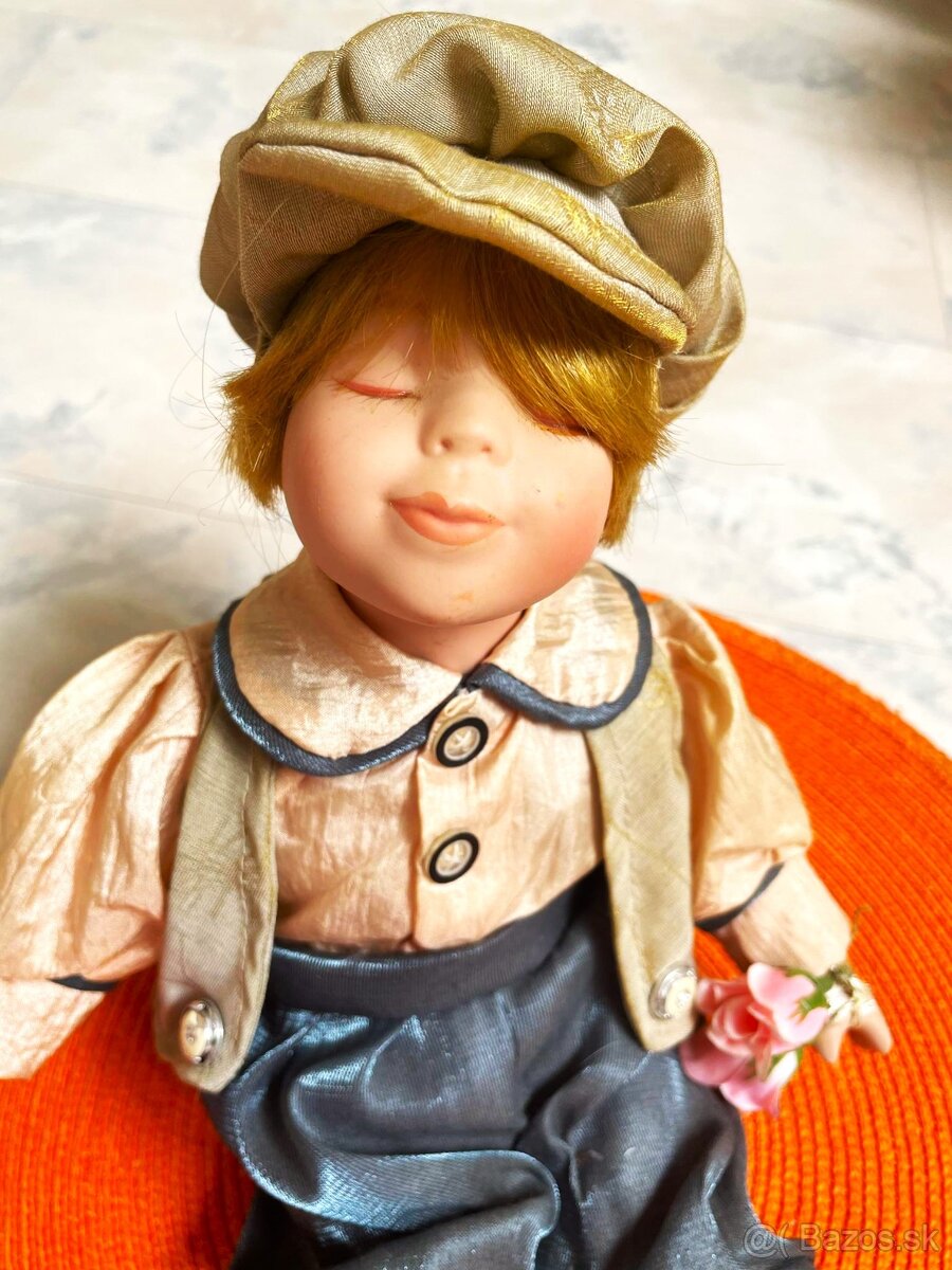 Starožitnosť - porcelánový chlapček - 2