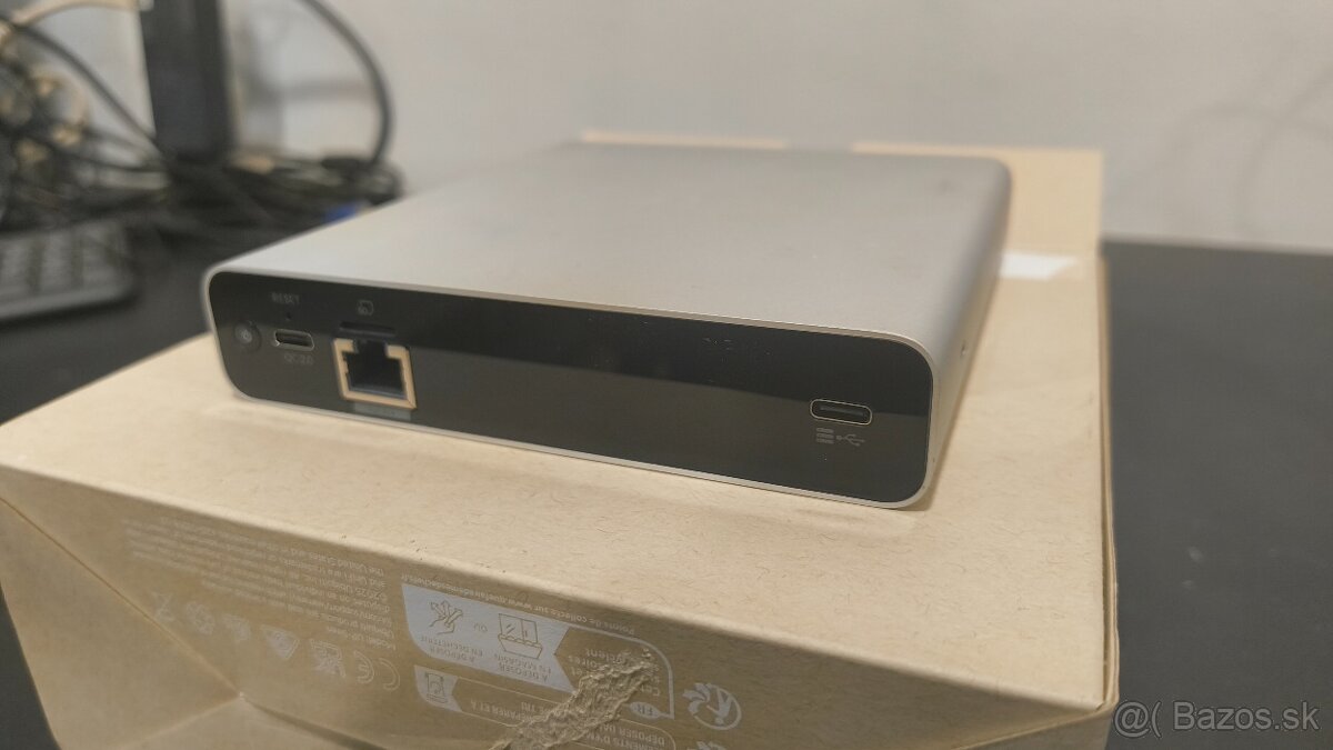 Ubiquiti UCK-G2-PLUS - 2