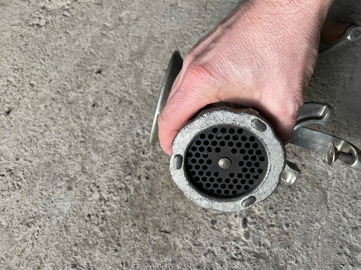 Mlynček na maso - 2