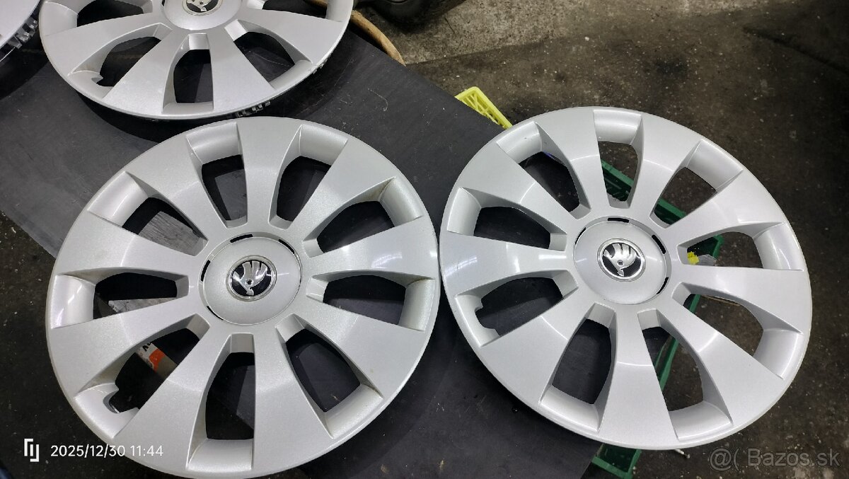 Puklice škoda R16 original - 2