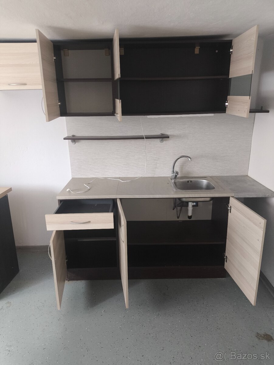 Zachovaná kuchyňa - 2