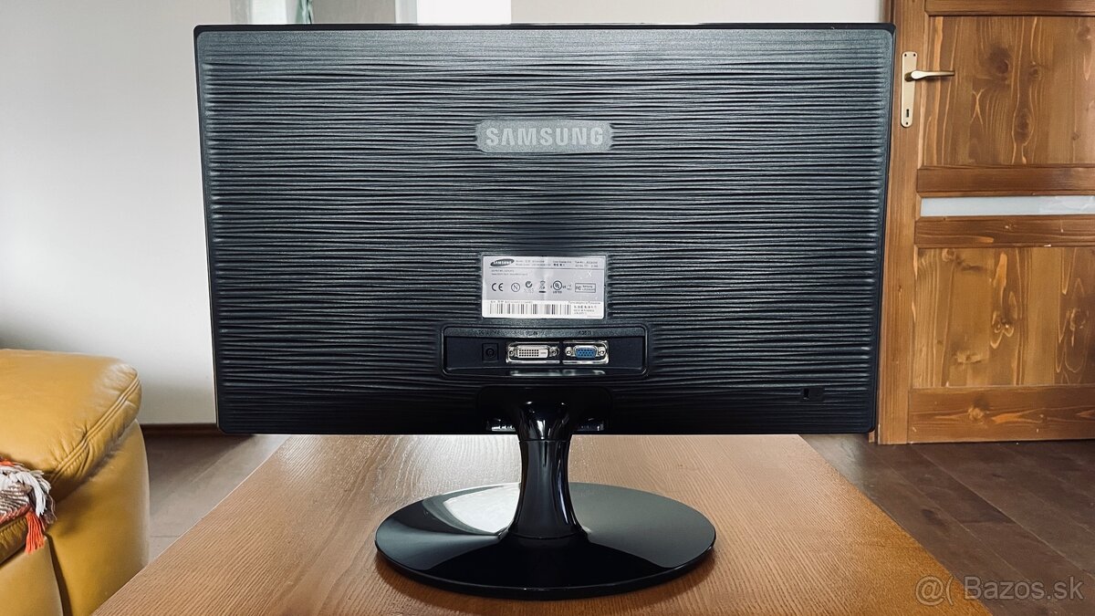 Monitor Samsung SyncMaster SA300 22” - 2