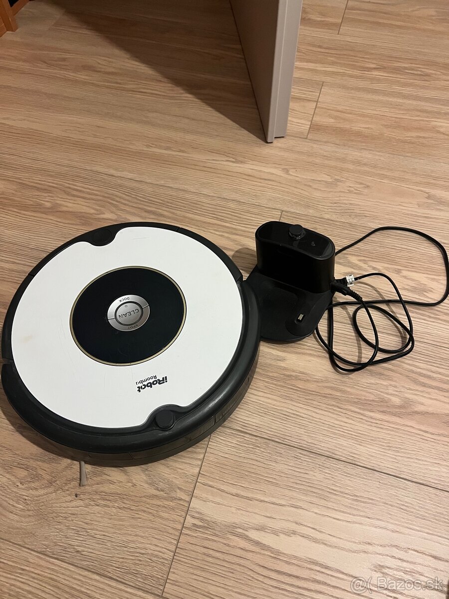 Robotický vysávač iRobot Roomba - 2
