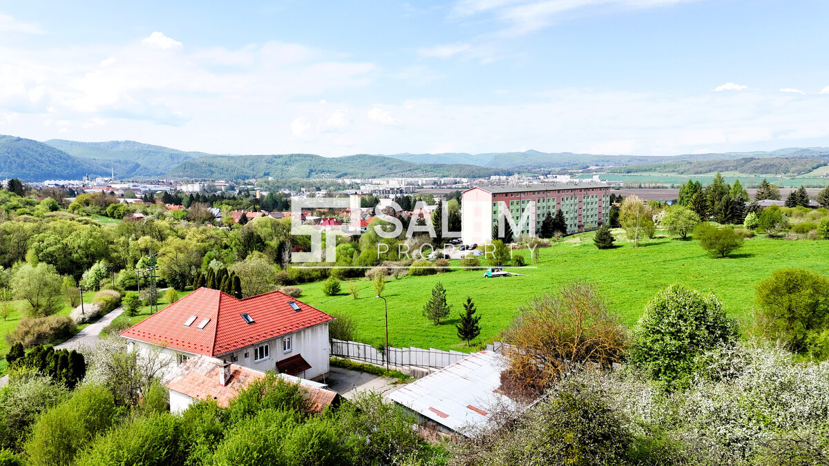 3 podlažný dom s veľkým pozemkom na Podborovej - Zvolen - 2