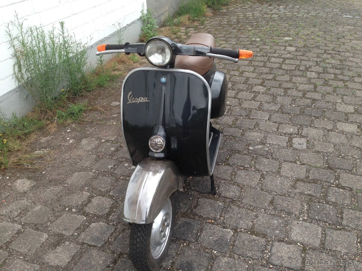 Vespa 50 s okrúhlym riadidlom Piaggio – jubilejná reedícia - 2