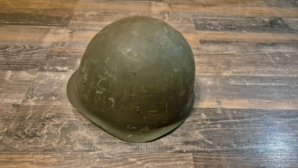 Predam vojensku helmu - 2