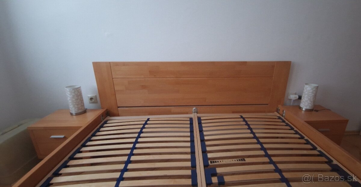 Drevená manželská posteľ - 2