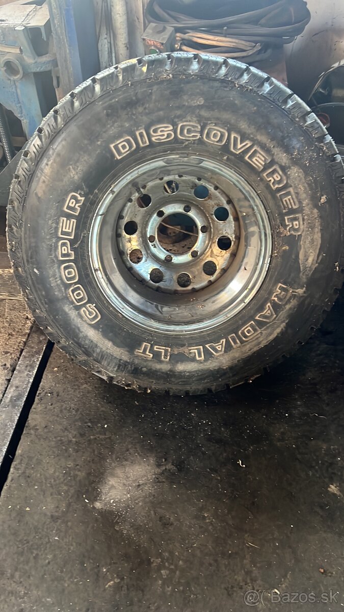 33/12.5r15 rožtek 6x139.7 - 2