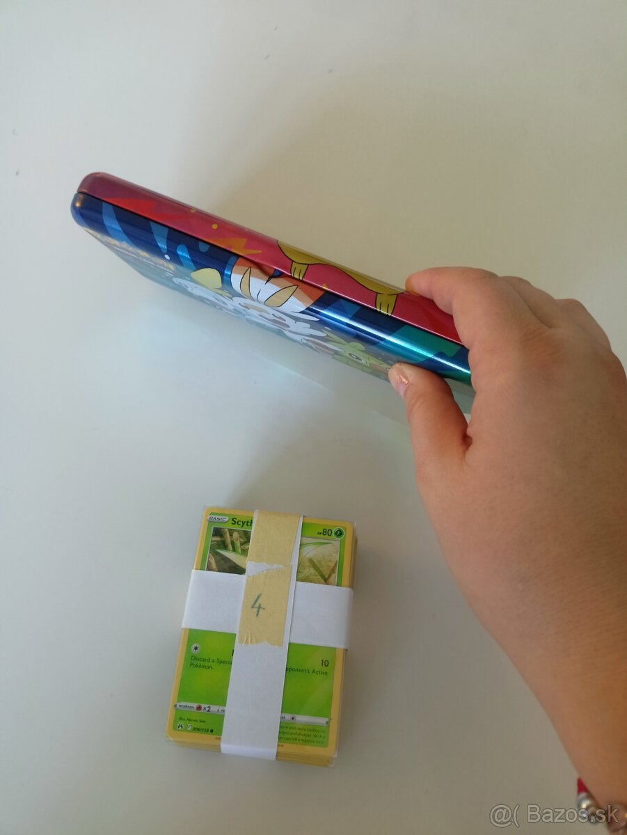 Pokémon sety - karty + plechovky - 2