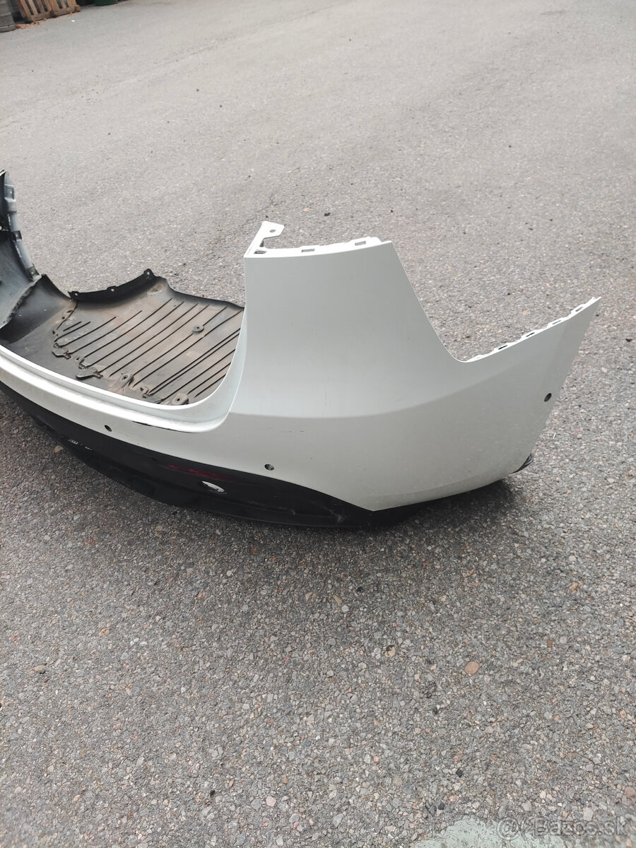 Nárazník Tesla Model Y - 2