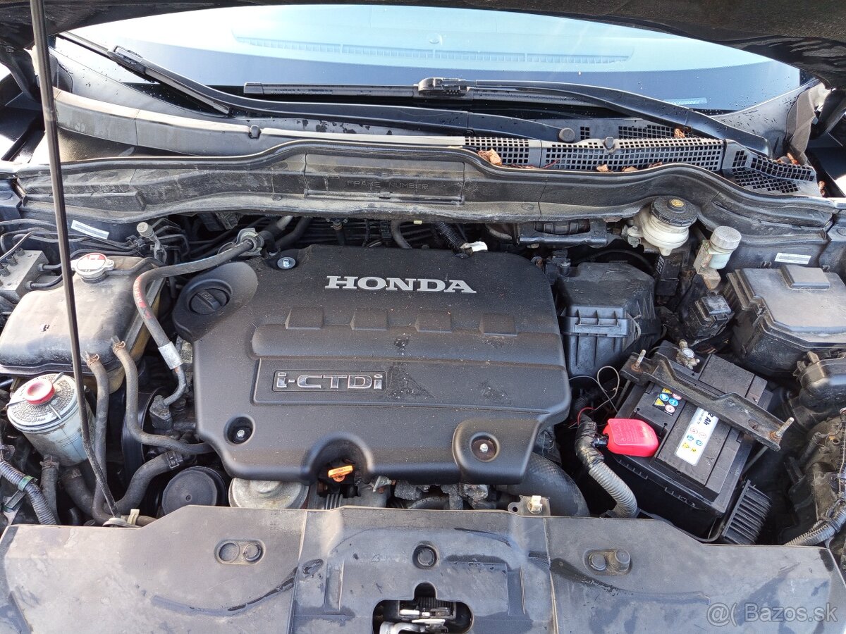 Predám Hondu CR-V diesel 2.2l ,103 kw, 4x4 - 2