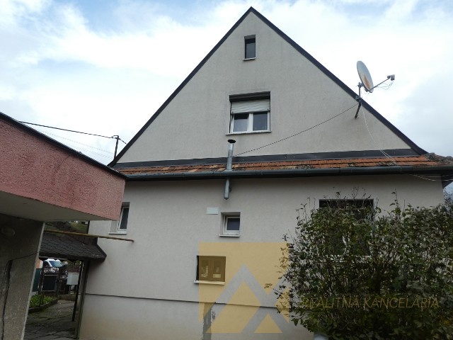 RK EXPRES - predaj rodinný dom v Handlovej, ul. Dimitrovova. - 2