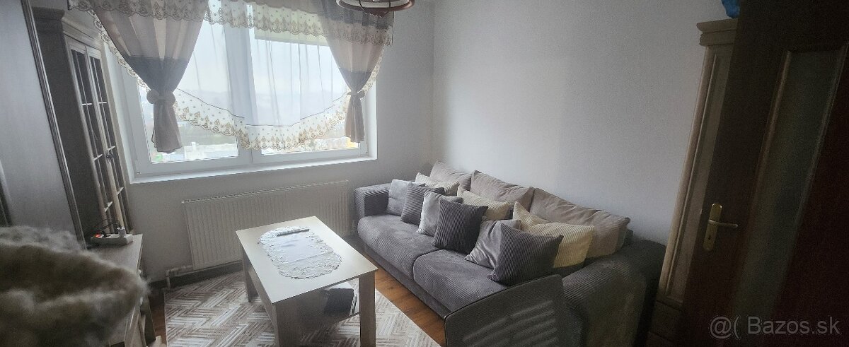 Ponúkame na predaj 2 izb.byt na sídlisku III. - 2