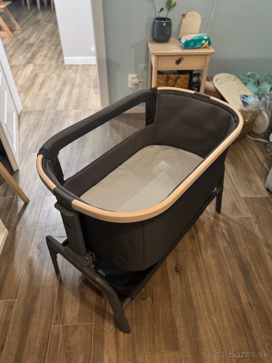 Maxi-Cosi Iora postieľka prenosná Beyond Graphite - 2