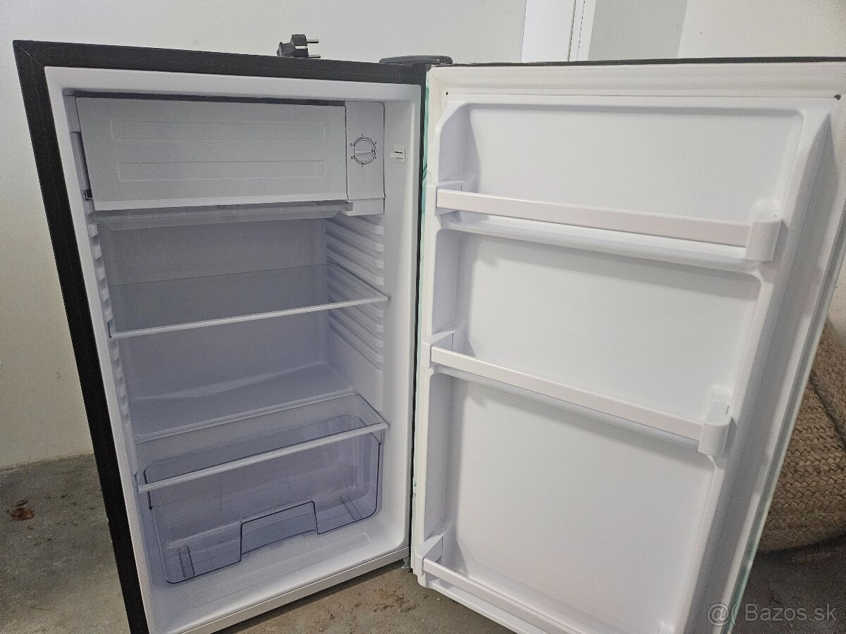 Kombinovaná menšia chladnička - 2