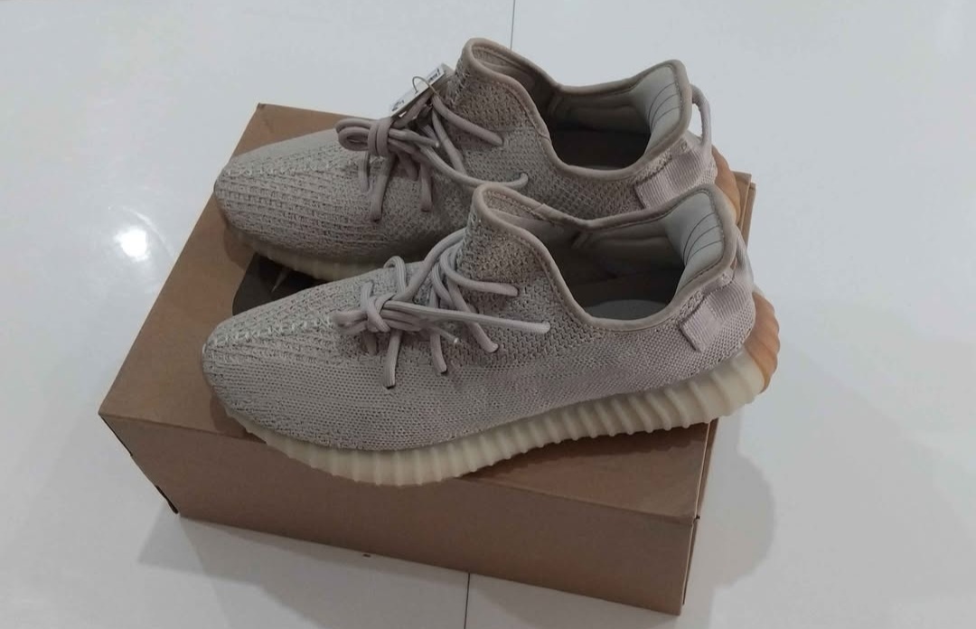 Adidas Yeezy Bosst 350 - 2