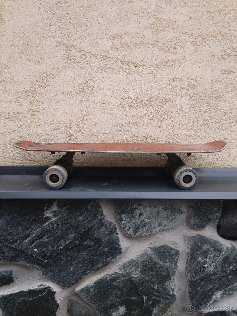 Skateboard kovový - 2