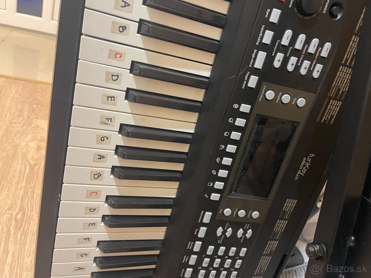 Elektronicky keyboard - 2