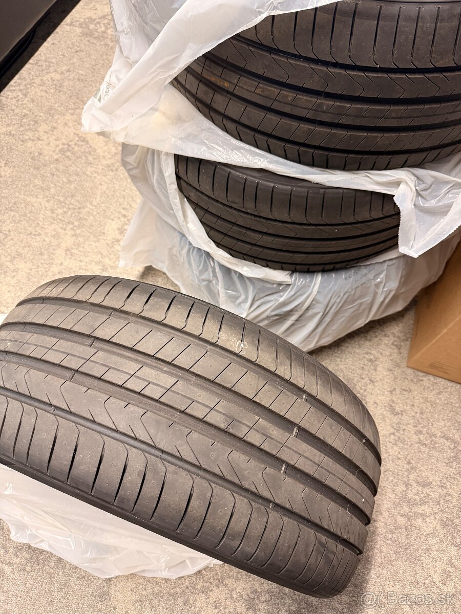 Pirelli SCORPION 255/40 R20 101 V Letné - 2