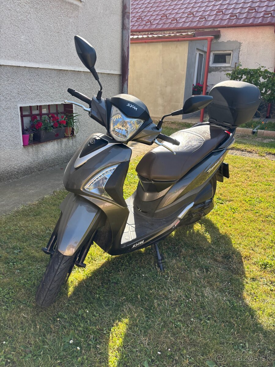 Skúter Sym Symphony ST 125 - 2