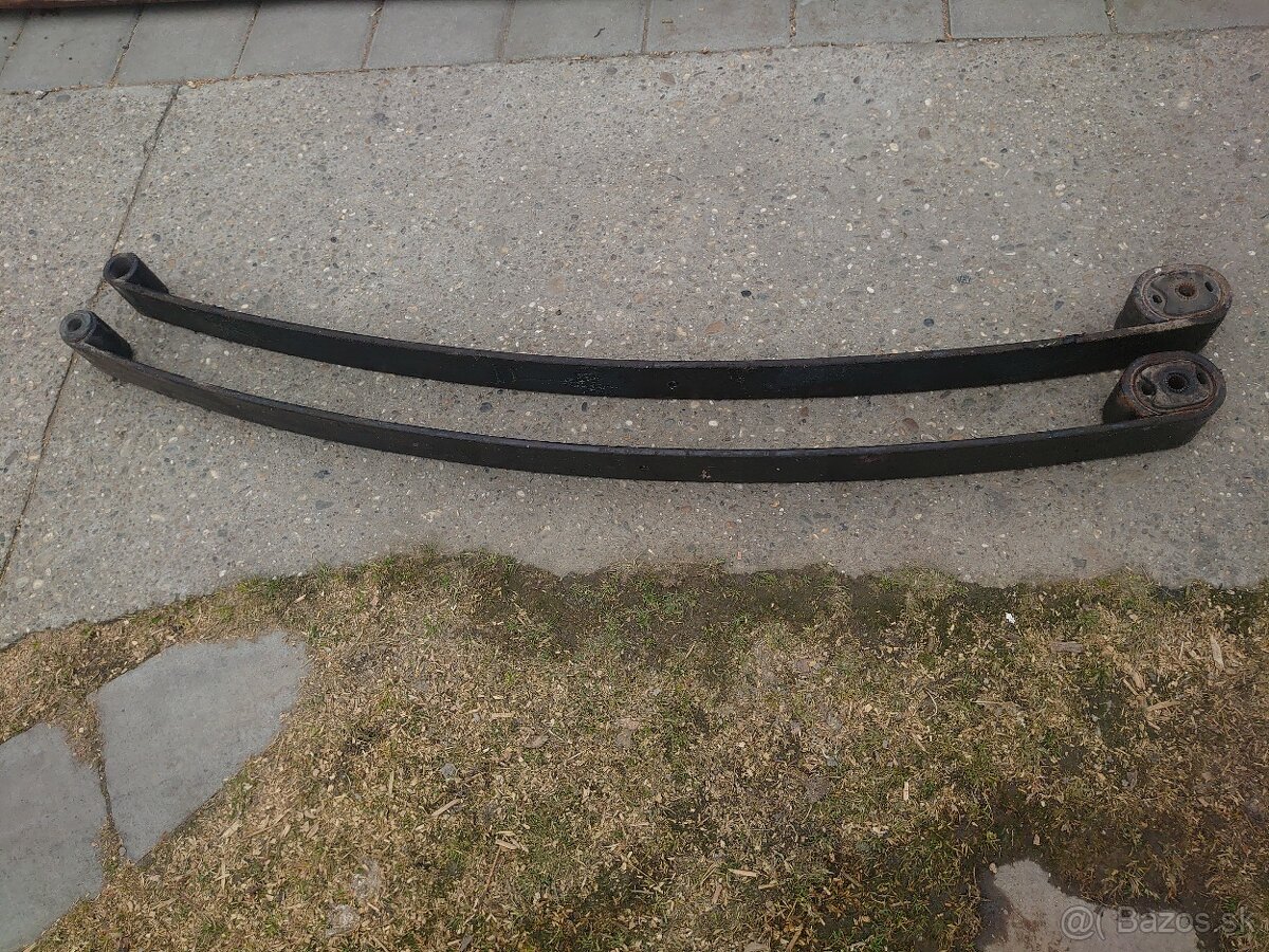 Predám zadné pero Mitsubishi L300 - 2