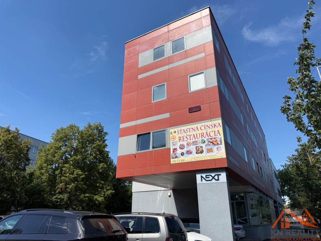MODERNÉ Kancelárie v centre mesta Komárno - 2