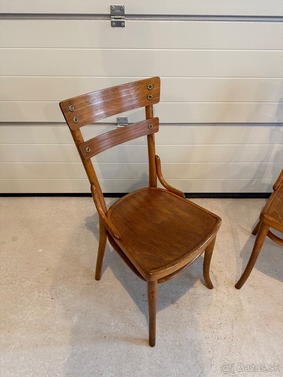 Starozitne stoličky- Thonet - 2