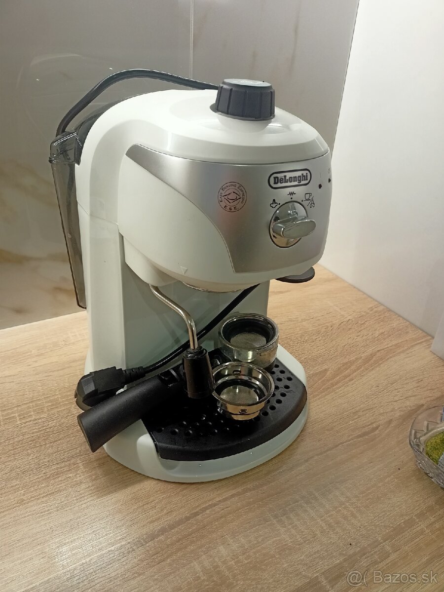 Predám Kávovar Delonghi EC221W - 2
