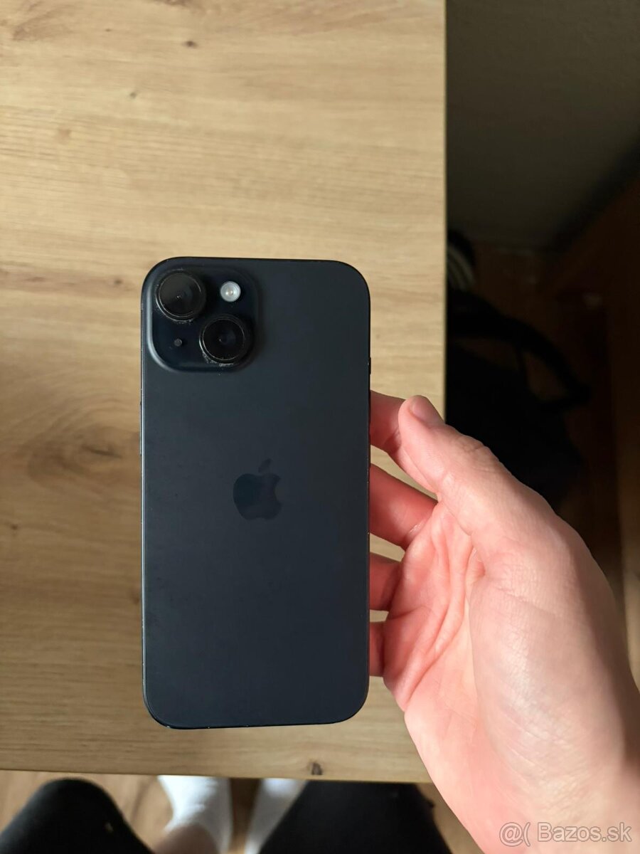 iPhone 15 128 GB čierny PREDÁM - 2