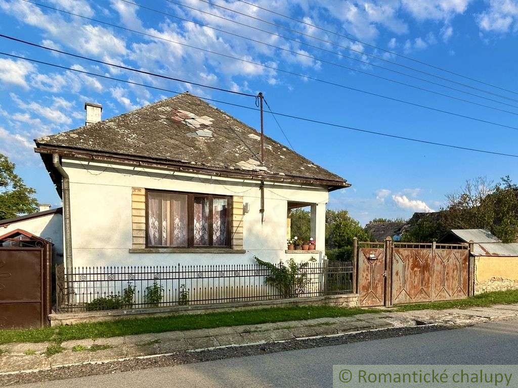 Dom na rekonštrukciu v obci Šivetice - 2