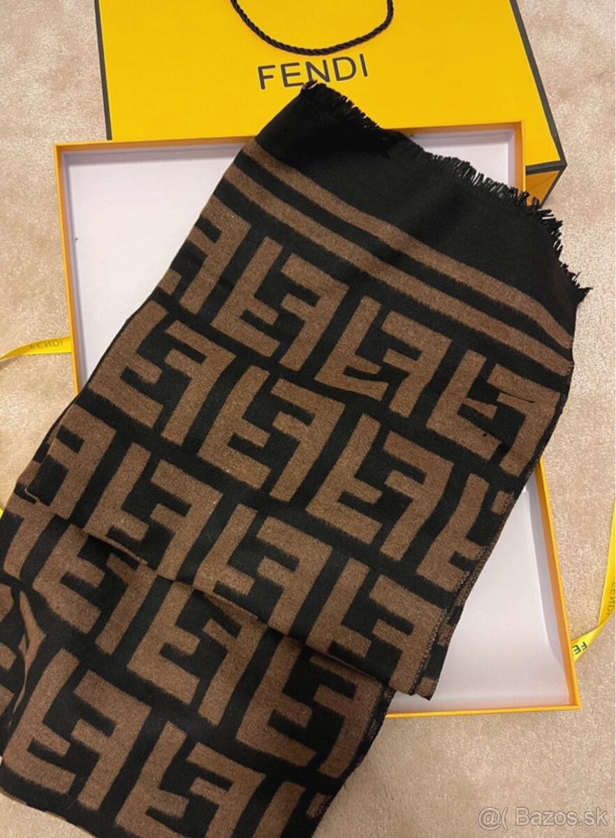 Fendi zimný šál - 2