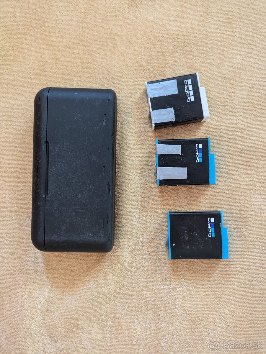 3 baterky do GoPro + nabijacka (powerbanka) - 2